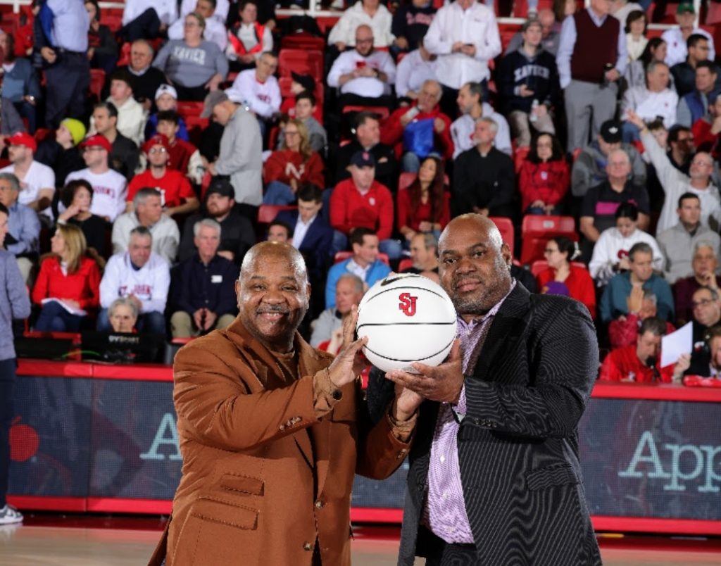 APPLE BANK / ST. JOHN UNIVERSITY AWARDS THE JAMES E. DAVIS STOP VIOLENCE FOUNDATION